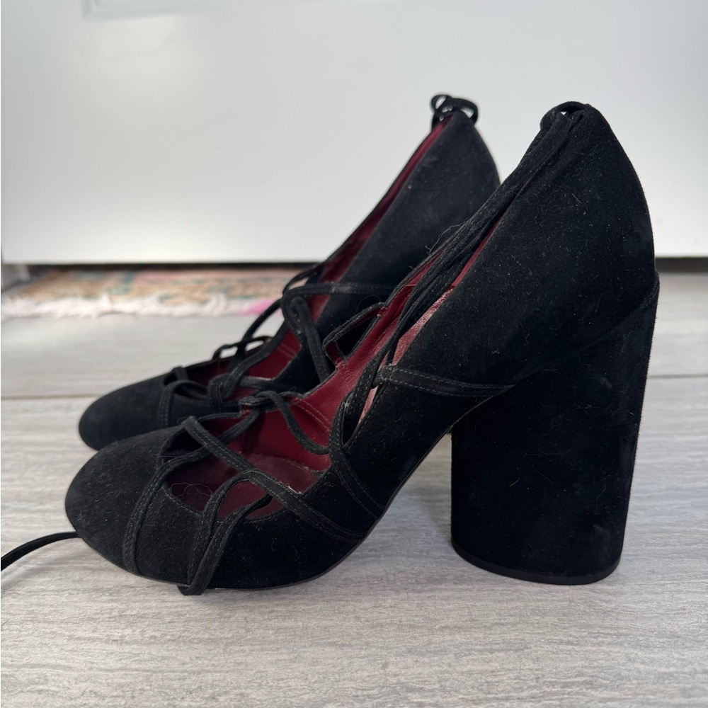 Marc Jacobs Black Suede Heels never worn NWT